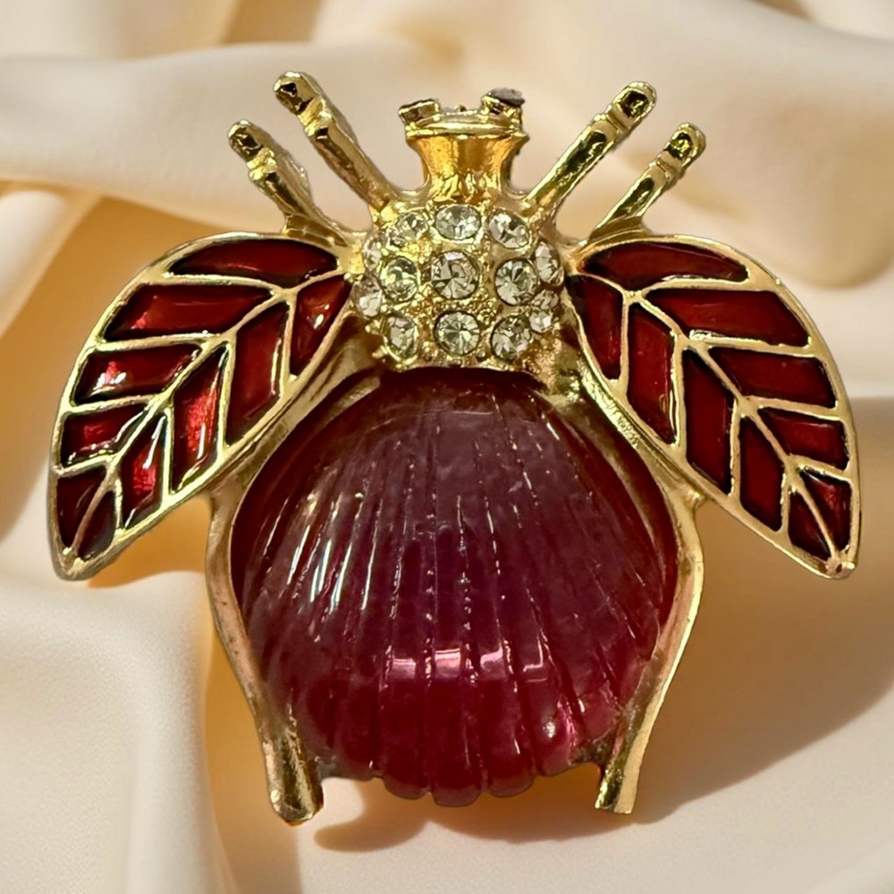 Vintage Kovonchy Gold Tone Jelly Belly Fly Brooch - Picture 2 of 5
